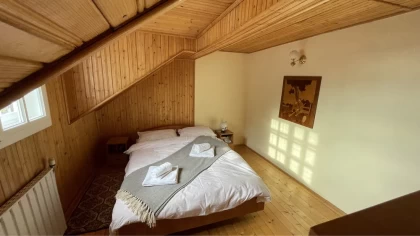 Dormitor cu Pat-Dublu